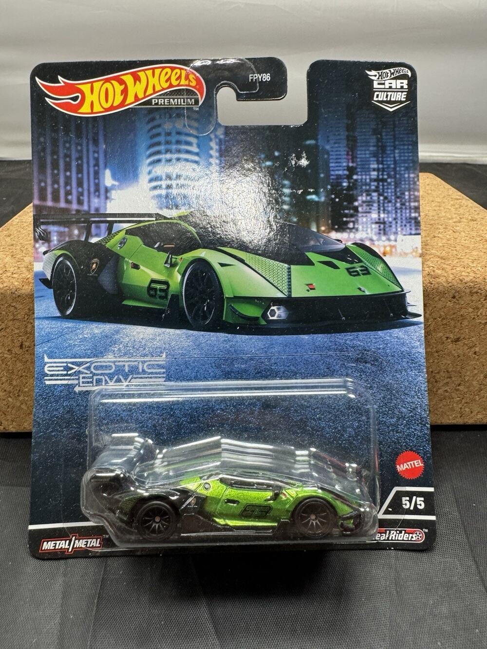 Hot Wheels Lamborghini Essenza SCV12 Exotic Envy Green Premium Real Riders FPY86